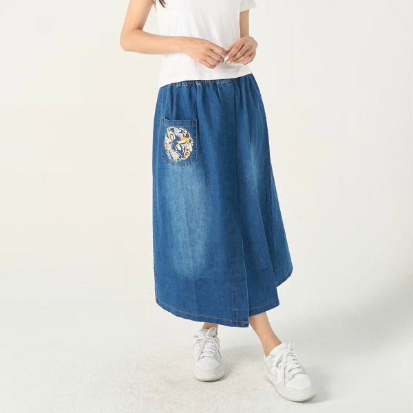 可愛刺繡口袋牛仔裙